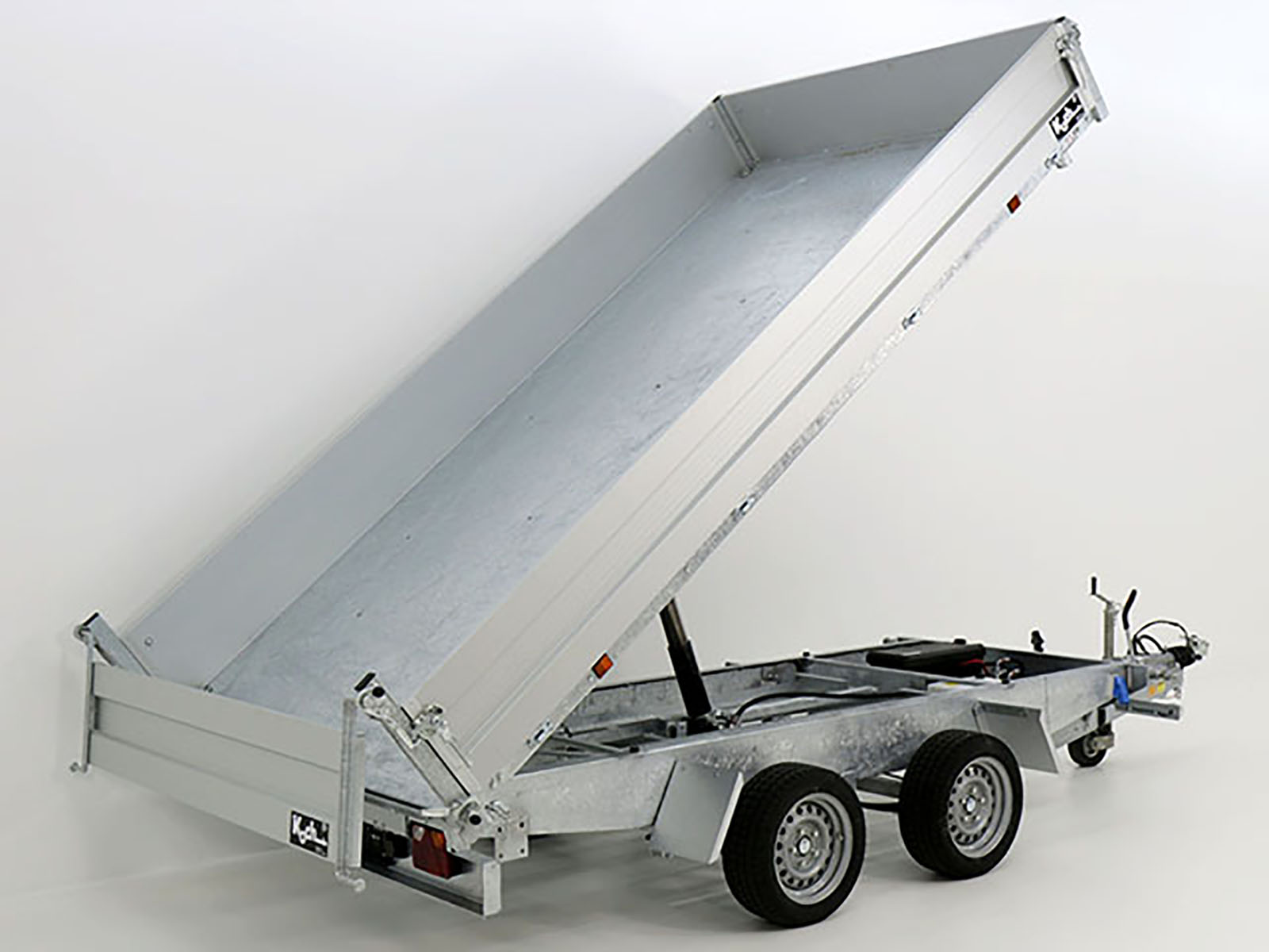 11-seiten-4-2.jpg Variant Dreiseitenkipper 168×320 3,0t | E-Pumpe | Akku | Ladegerät-Neu – Image 1
