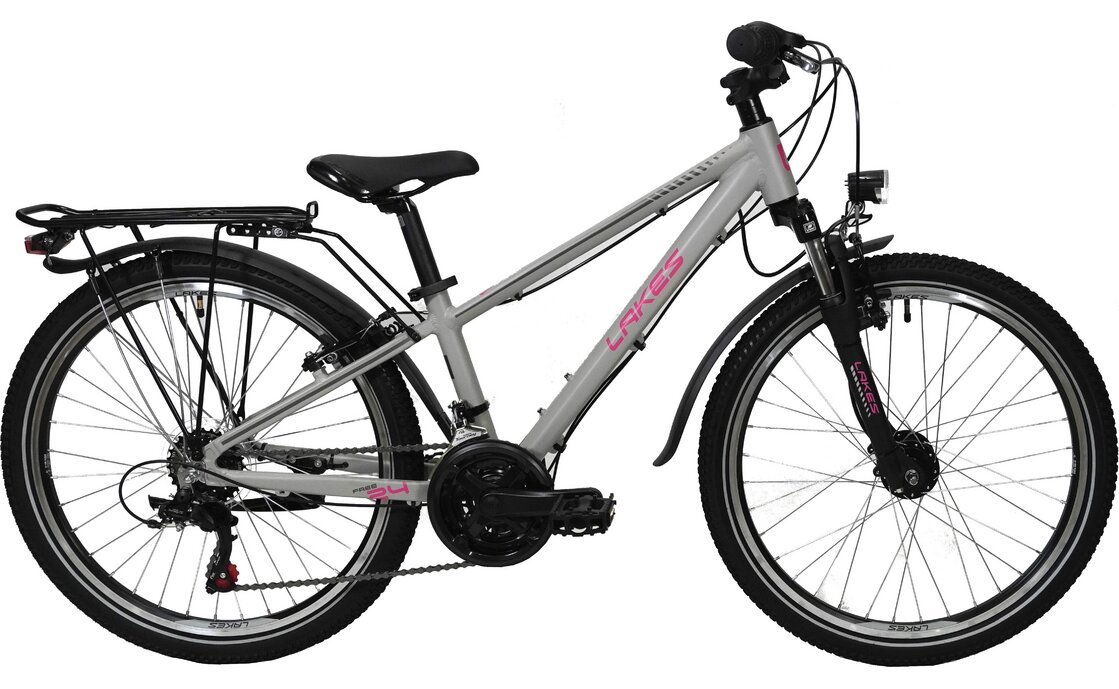 2734838_14491710-1.jpg Lakes Free 24 Girl – 24 Zoll – Diamant – 2024 – Image 1