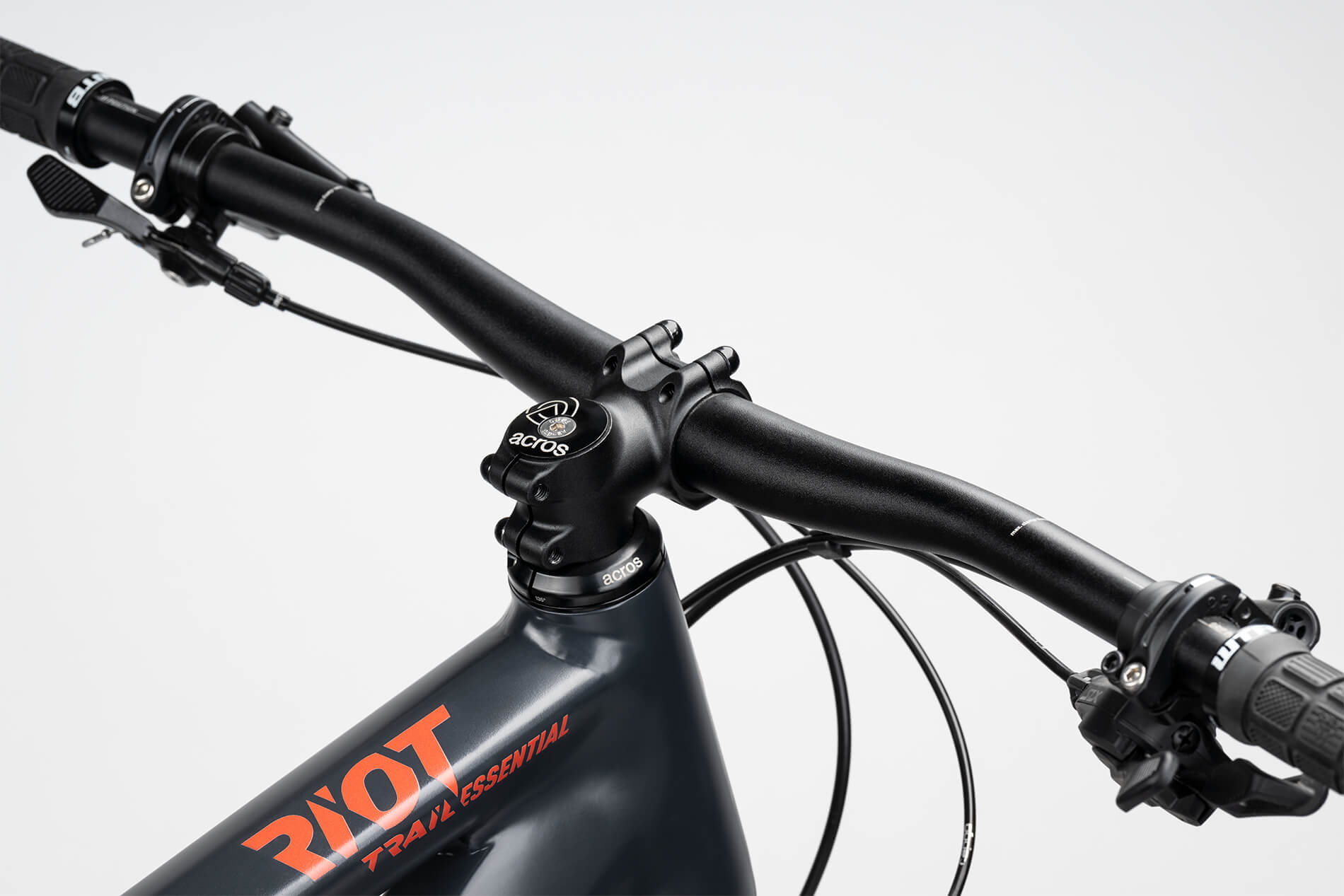 Ghost Riot Trail Essential dark grey/orange - matt – Image 7
