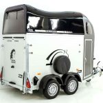 Cheval Liberte Pferdeanhänger GOLD One 1,5er| Pullman-Fahrwerk| schwarz-Neu